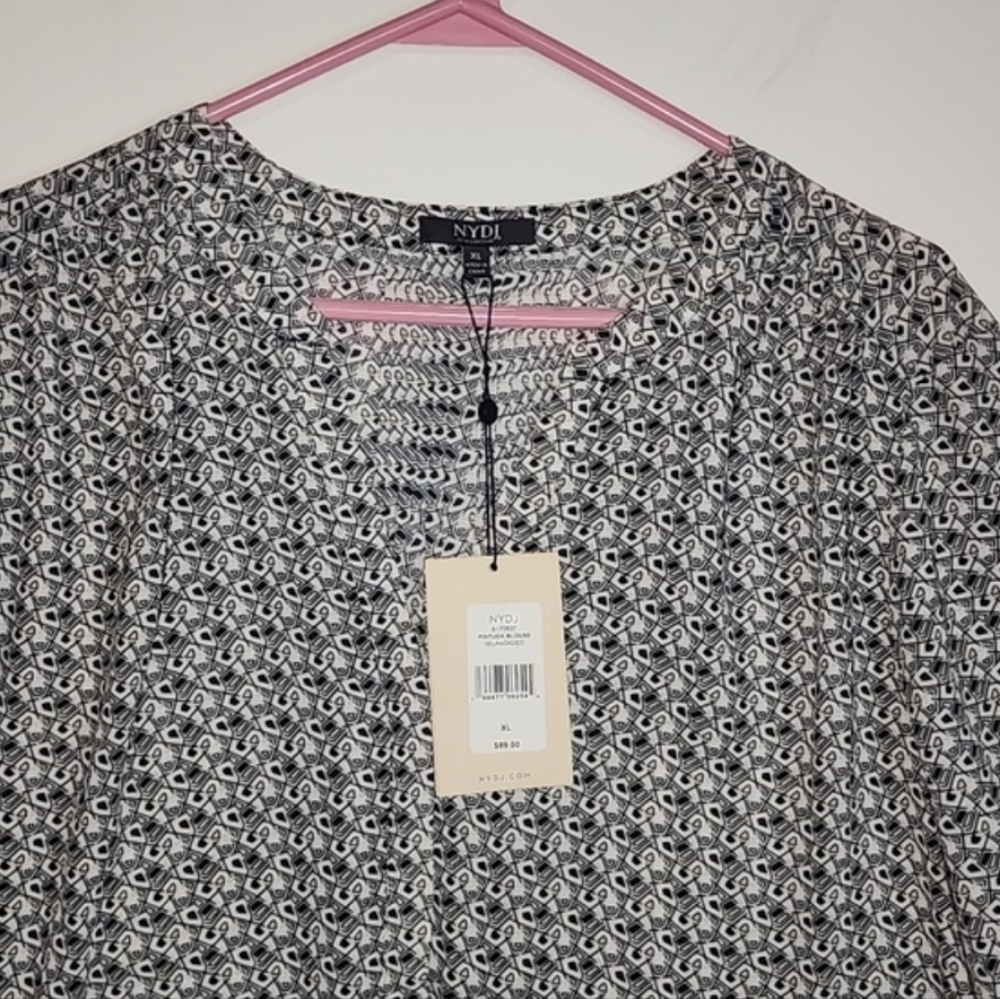 NYDJ Pintuck Blouse NWT Size XLarge - Picture 14 of 14